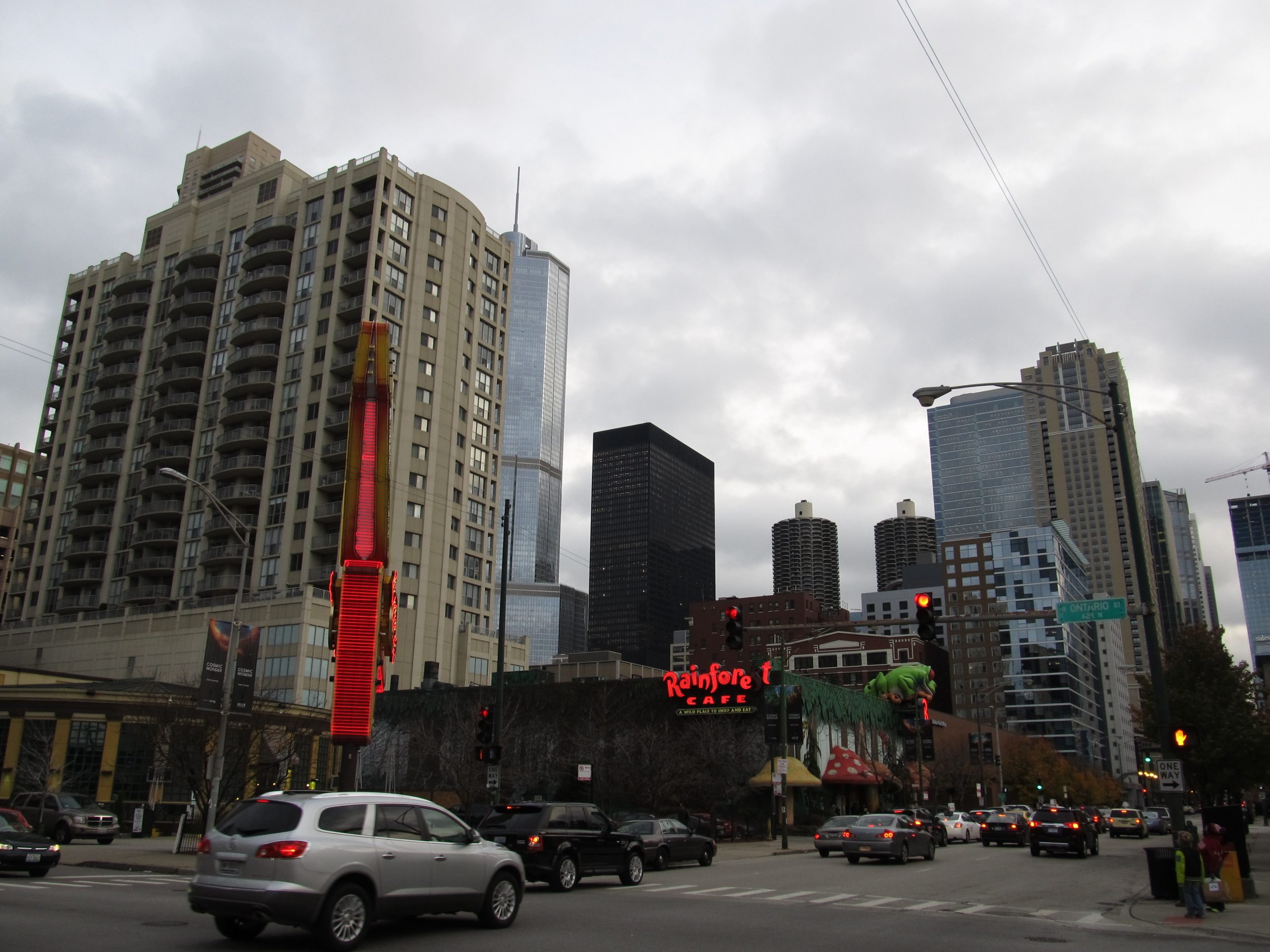 Illustrative photo of a River North Chicago street, not Gingie