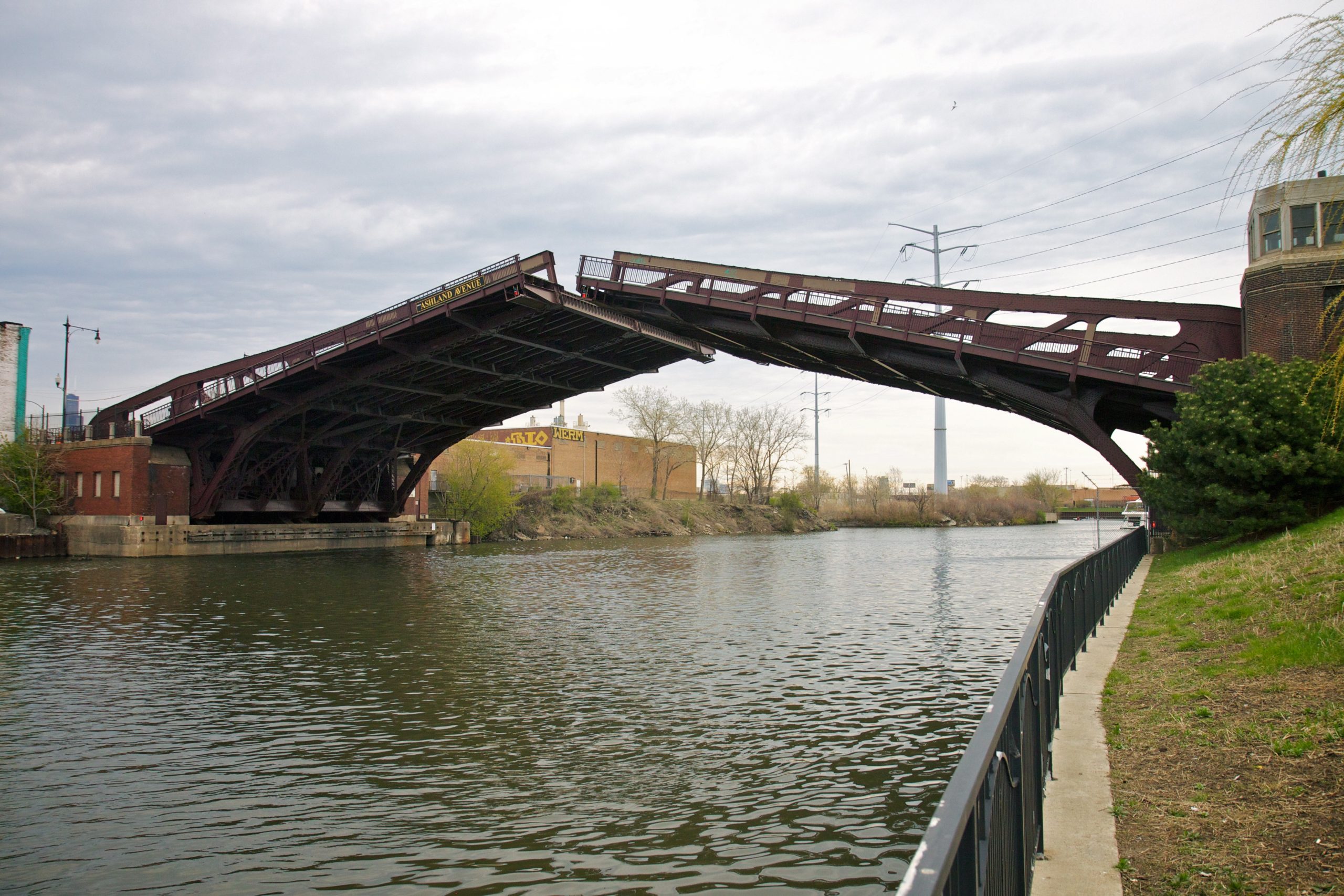 Illustrative Ashland Avenue Bridge in Chicago, not Atsumeru